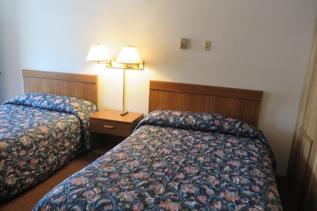 Seacrest Motel Сендаскі Номер фото